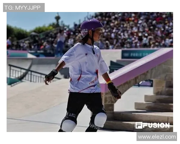 武汉城市马拉松赛中滑板队默契配合展现团队精神与竞技魅力